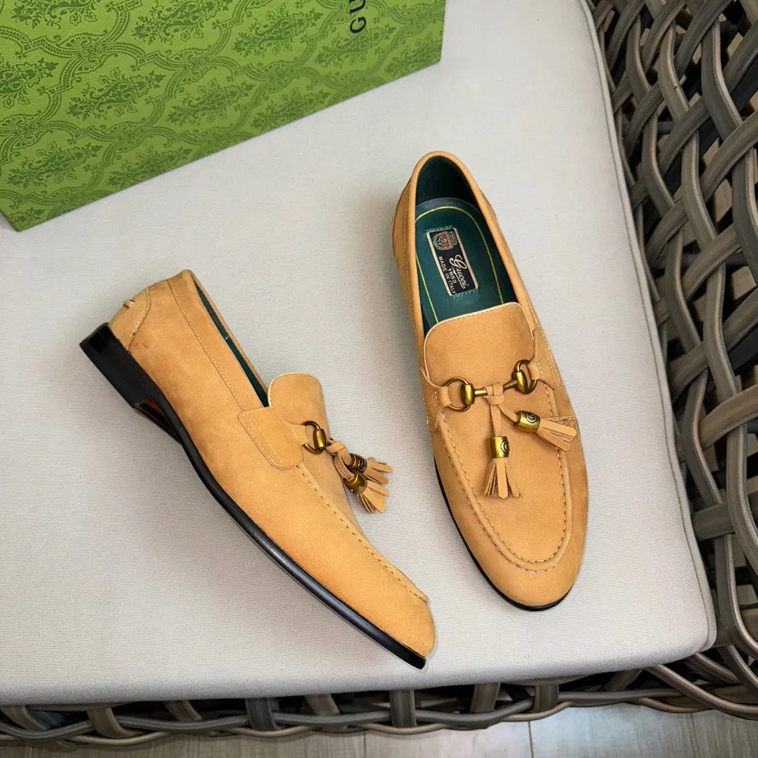 Men's shoes 💰900 Gucci ~ High-end genuine leather outsole men's casual leather shoes | The upper is made of imported original first-layer cowhide material | Classic horsebit decoration | Leather handmade tassel embellishment | Low-key luxury temperament | Comfortable foot feel | Imported genuine leather outsole | First-layer cowhide inner cowhide pad | Fine details Size: 39-44 (customized at 45.46)
